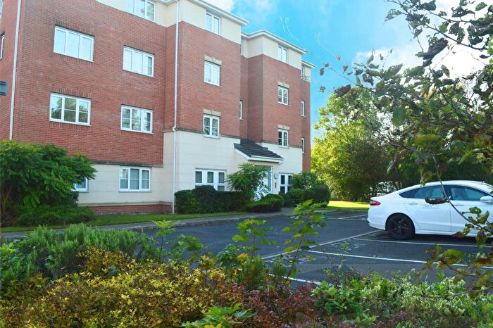 2 Bedroom Flat For Sale In Ledgard Avenue, Leigh, WN7