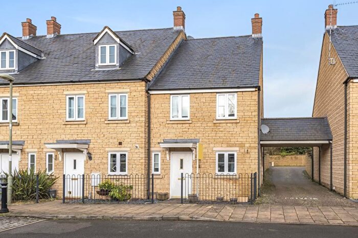 3 Bedroom End Of Terrace House To Rent In Chipping Norton, Oxfordshire, OX7