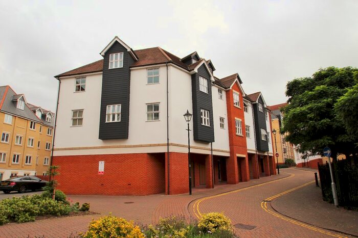 3 Bedroom Flat To Rent In Henry Laver Court, Colchester, CO3