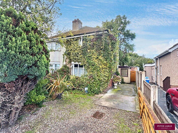 2 Bedroom Semi-Detached House For Sale In Weaver Avenue, Rhyl, LL18