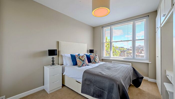 1 Bedroom Flat To Rent In Hill Street, Mayfair, London, W1J