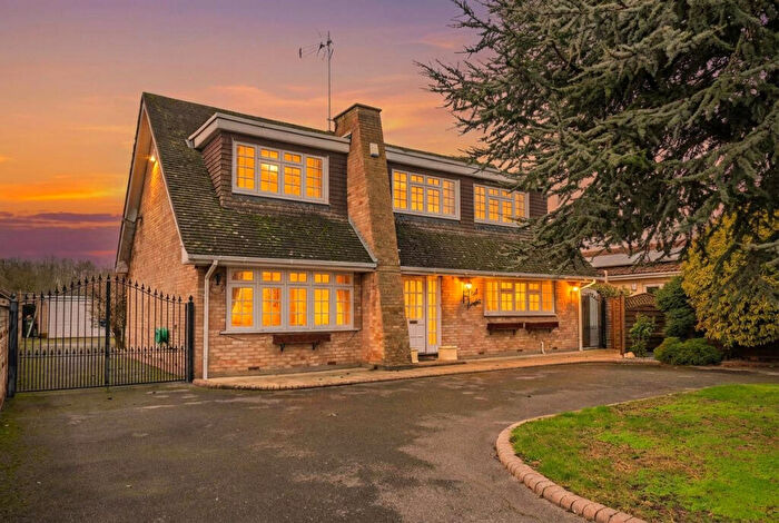 4 Bedroom Detached House For Sale In Church Road, Ramsden Bellhouse, CM11