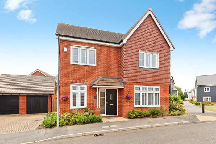 4 Bedroom Detached House For Sale In Horseshoe Way, Ash, Canterbury, CT3