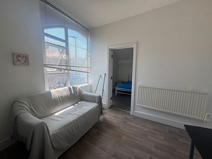 1 Bedroom Flat To Rent In Bournemouth, BH2