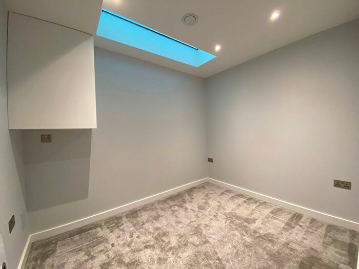 4 Bedroom Flat To Rent In Fortis Green, London, N2