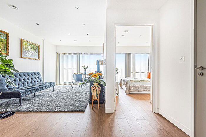 1 Bedroom Flat To Rent In No., Upper Riverside, Cutter Lane, Greenwich Peninsula, SE10