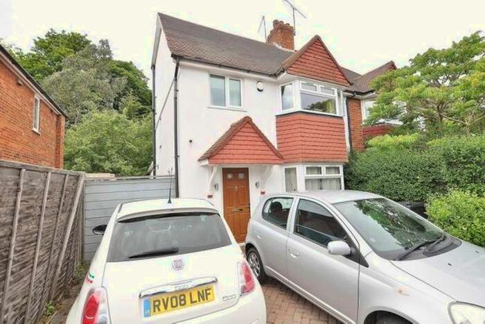7 Bedroom Semi-Detached House To Rent In Beech Grove, Guildford, GU2