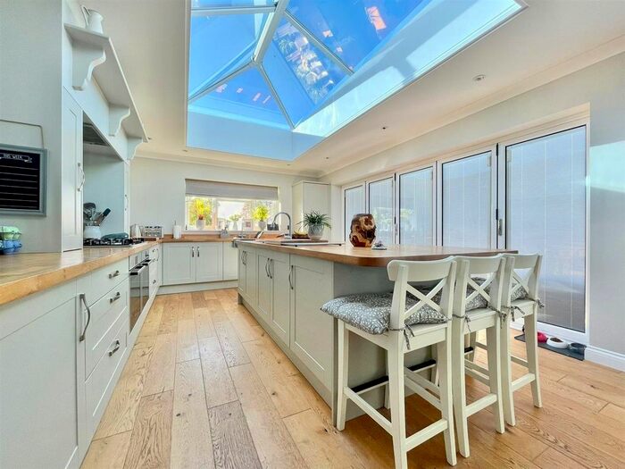 3 Bedroom Detached Bungalow For Sale In Kemsing, Sevenoaks, TN15