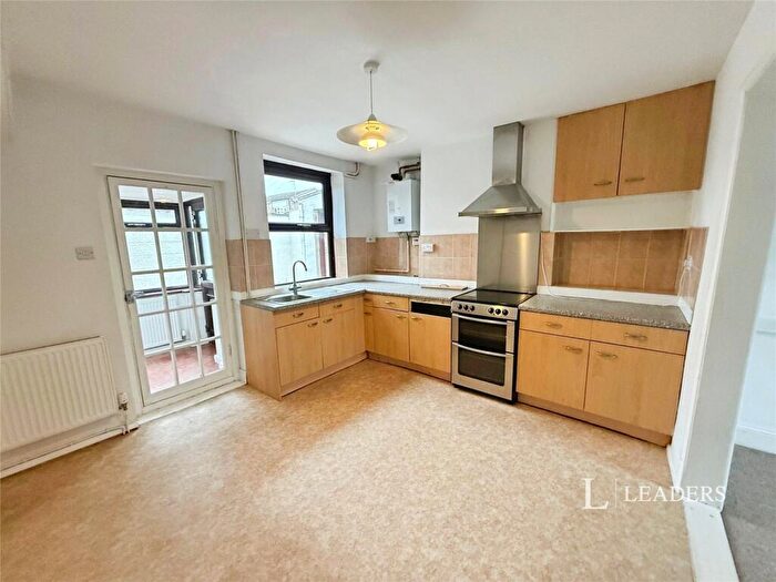 2 Bedroom House To Rent In West End Villas, Stamford, Lincolnshire, PE9