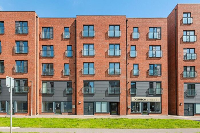 3 Bedroom Apartment For Sale In Ocean Drive, Edinburgh, EH6