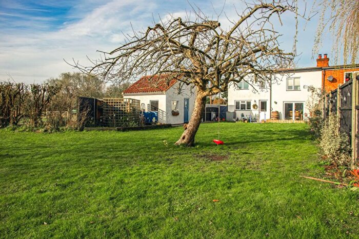 3 Bedroom Semi Detached House For Sale In Characterful Cottage In Foulsham, NR20