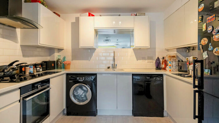1 Bedroom Flat For Sale In Harriet Place, Shoreham-By-Sea, BN43