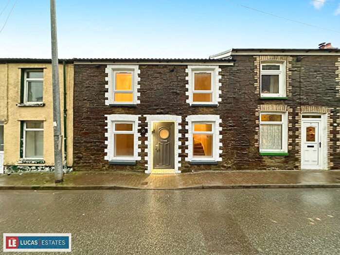 2 Bedroom Cottage For Sale In Renovated Cottage, Colly Row, Bedlinog, CF46