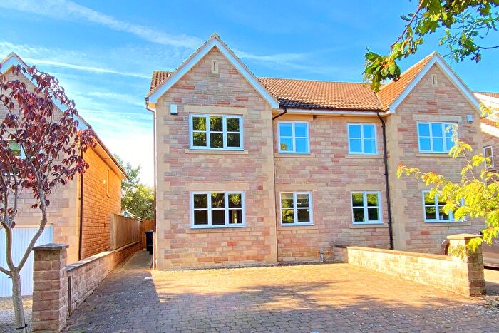 4 Bedroom House To Rent In Cedar Grove, Harrogate, HG2
