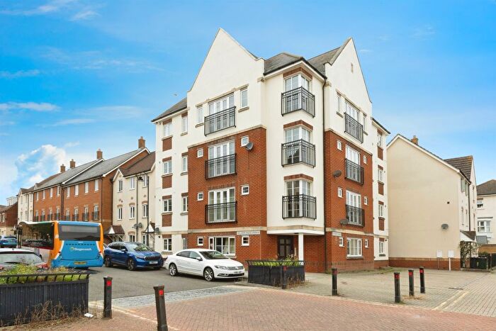 1 Bedroom Flat For Sale In Sir John Fogge Avenue, Ashford, TN23