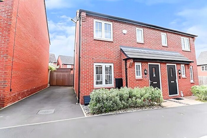 3 Bedroom Semi Detached House For Sale In Mulberry Way, LE7