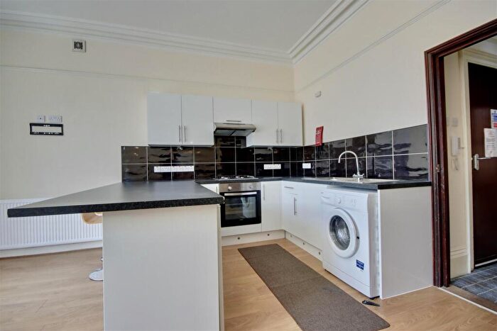 2 Bedroom Apartment To Rent In Festing Road, Southsea, PO4