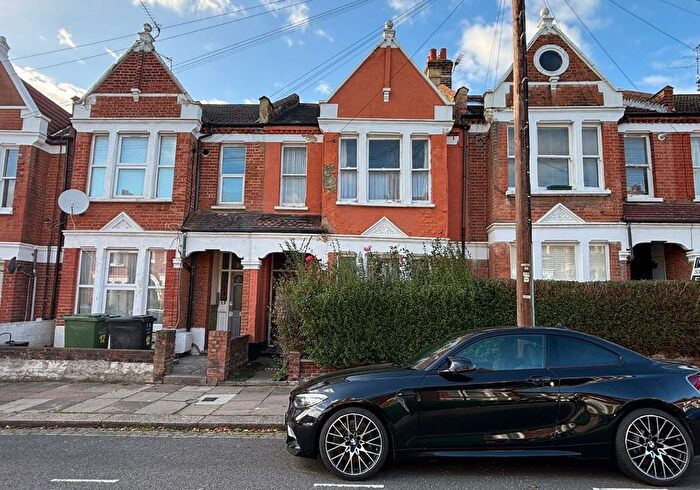5 Bedroom Terraced House For Sale In Moorcroft Road, Streatham, London, SW16