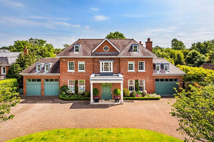 7 Bedroom Detached House For Sale In New Road, Esher, KT10