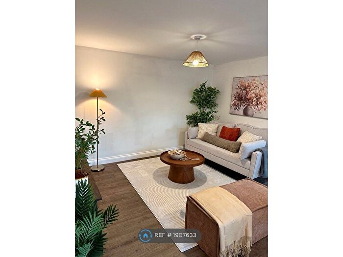 2 Bedroom Flat To Rent In Chapters, Norwich, NR2