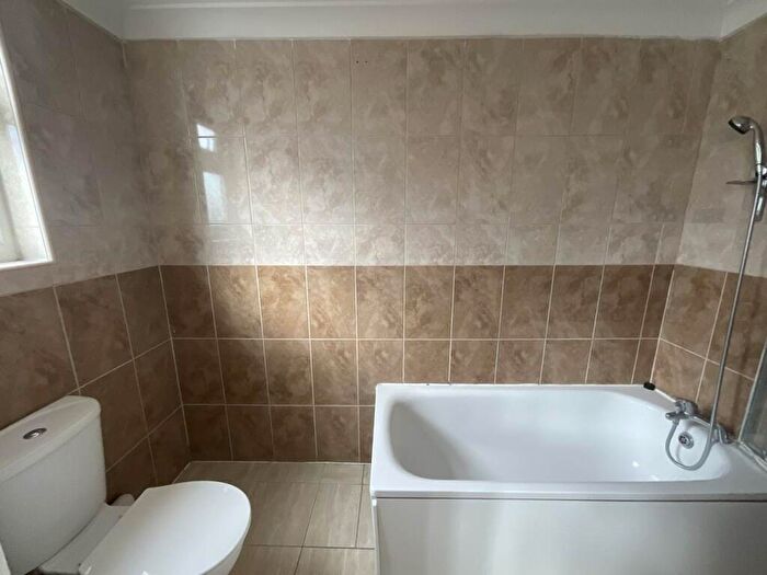 4 Bedroom House To Rent In Blythswood Road, Seven Kings, Ilford, IG3