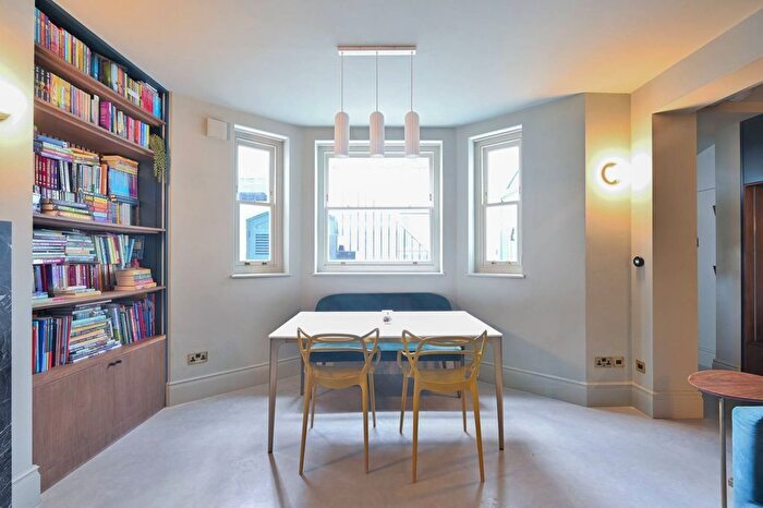 2 Bedroom Flat To Rent In Emperors Gate, South Kensington, London, SW7