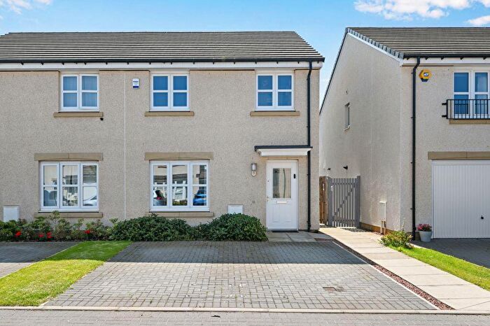 3 Bedroom Semi-Detached House For Sale In Cowpits Lane, Musselburgh, Whitecraig, EH21
