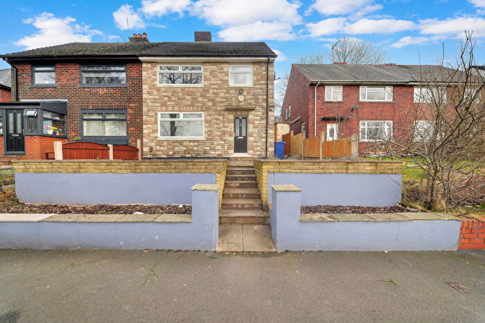 4 Bedroom Semi Detached House For Sale In Sycamore Avenue, Burnley, BB12