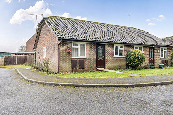 2 Bedroom Bungalow For Sale In Ravelin Close, Crondall, Farnham, GU10