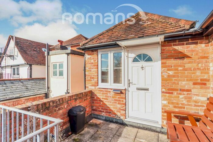2 Bedroom Flat To Rent In Denmark Street, Wokingham, RG40