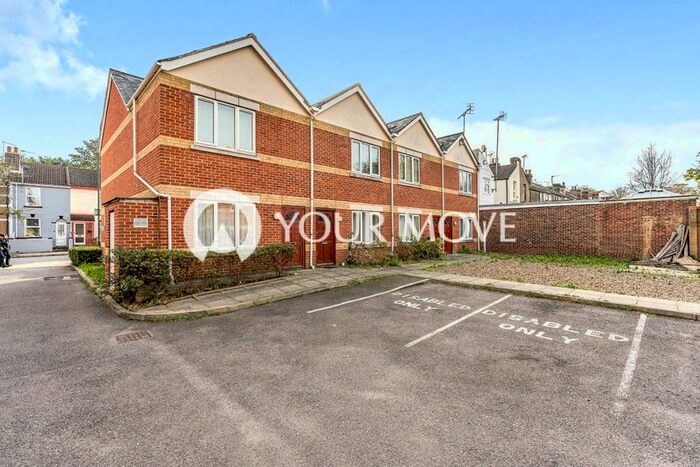 1 Bedroom Flat To Rent In Trafalgar Street, Gillingham, Kent, ME7