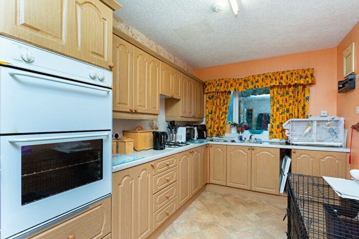 3 Bedroom Detached House For Sale In Black Bull Lane, Preston, PR2