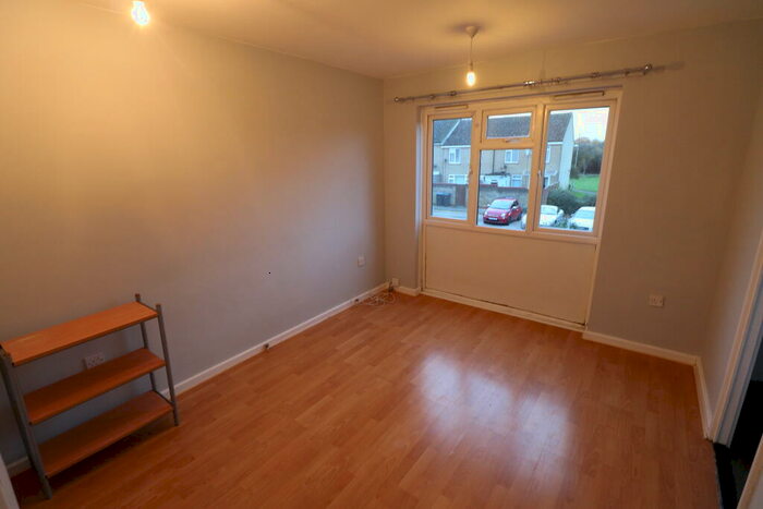 1 Bedroom Flat To Rent In Taylifers, Harlow, CM19