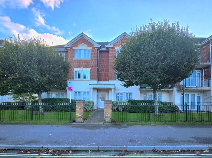 2 Bedroom Flat To Rent In Heritage Way, Gosport, PO12