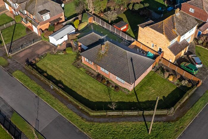 3 Bedroom Bungalow For Sale In St Michaels Avenue, Fairlands, Guildford, GU3