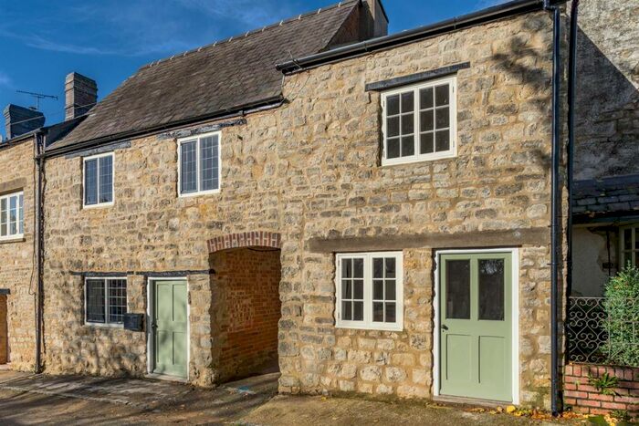 3 Bedroom Cottage For Sale In Chapel Lane, Whitfield, Brackley, NN13
