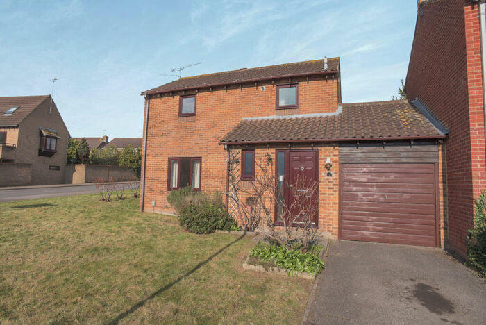 3 Bedroom Link Detached House To Rent In Chilcombe Way, Lower Earley, RG6