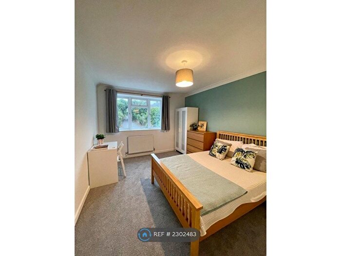 4 Bedroom Flat To Rent In Penwerris Farm, Falmouth, TR11