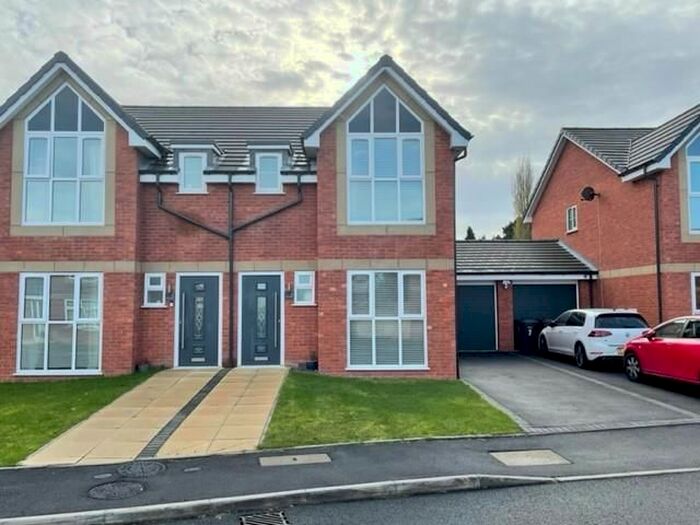 3 Bedroom Property To Rent In Amina Gardens, Bradmore, Wolverhampton, WV3