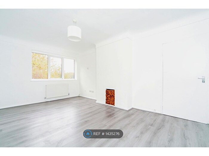 1 Bedroom Flat To Rent In New Road, Liverpool, L13