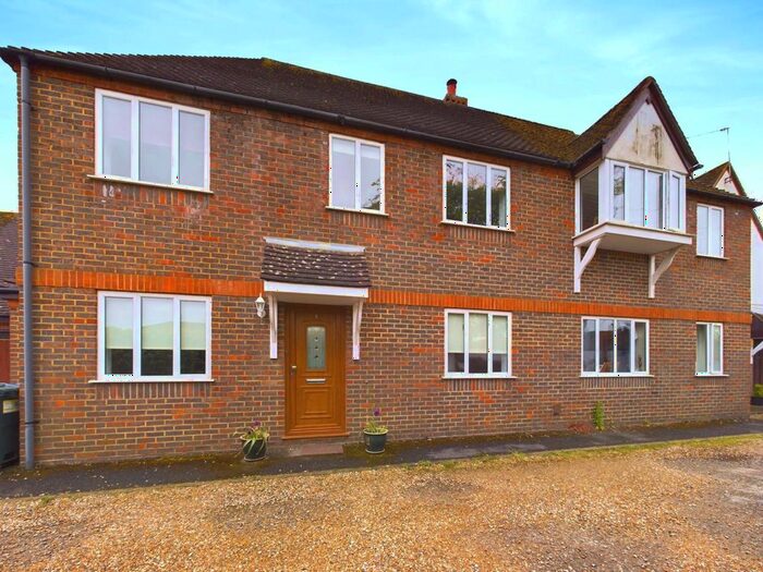 3 Bedroom Semi-Detached House To Rent In Victoria Road, Marlow, SL7