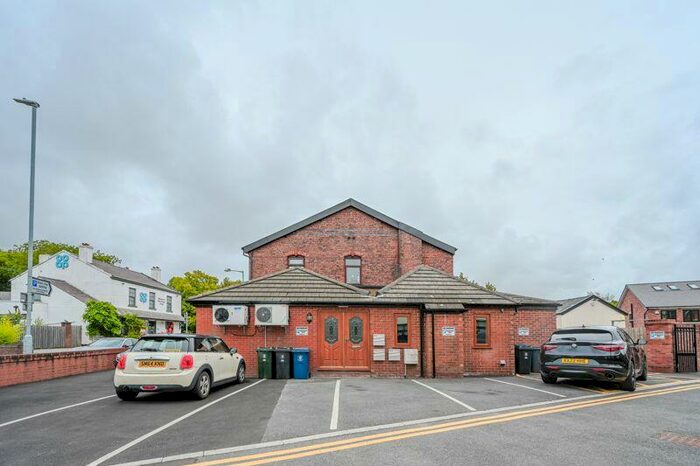 2 Bedroom Flat To Rent In Town Green Lane, Aughton, L39