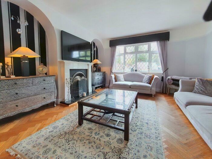 5 Bedroom Semi-Detached House To Rent In Raleigh Close, Pinner, Middlesex, HA5