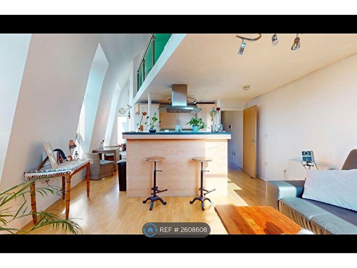 1 Bedroom Flat To Rent In Stratford, London, E15