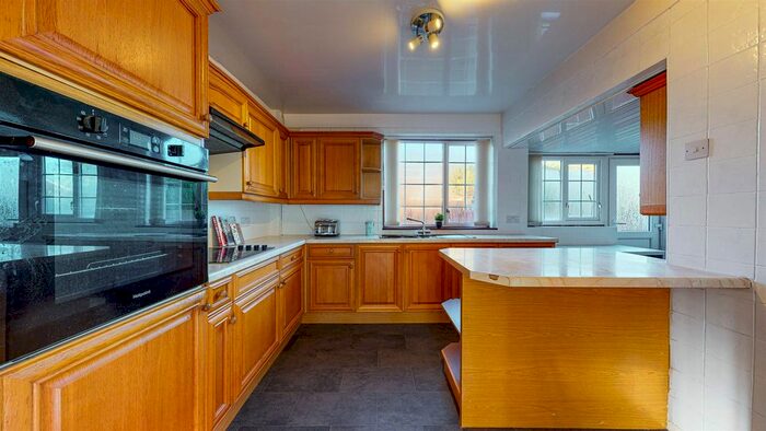 3 Bedroom Semi-Detached House To Rent In Greenways, Consett DH8