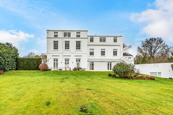 2 Bedroom Flat For Sale In Southlands Lane, Tandridge, Oxted, Surrey, RH8