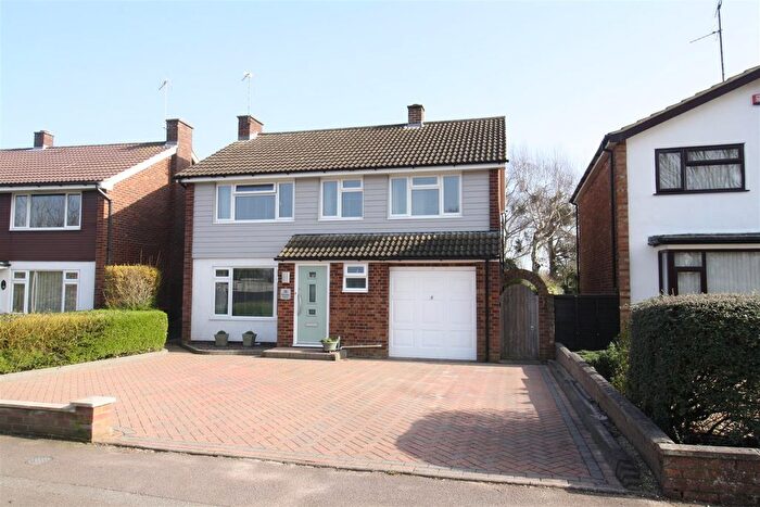 4 Bedroom Detached House For Sale In Whalley Drive, Bletchley, Milton Keynes, MK3