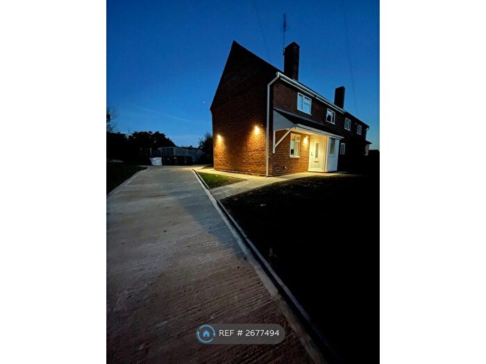 3 Bedroom Semi-Detached House To Rent In Bush Heath Lane, Leamington Spa, CV33