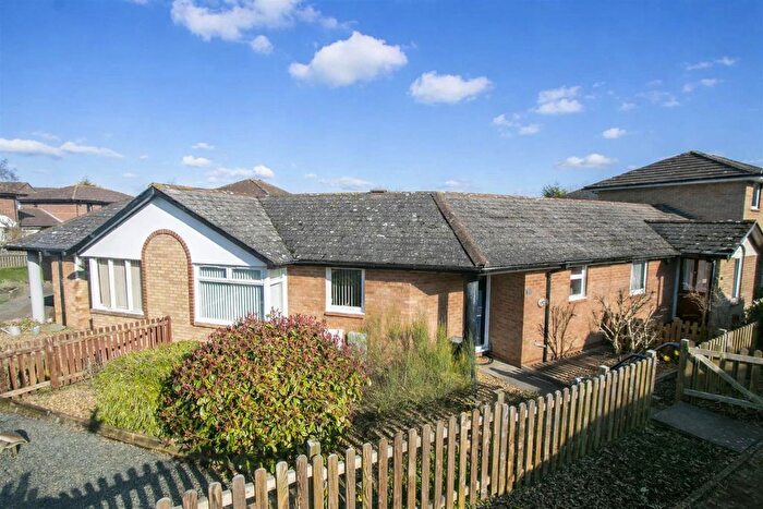 1 Bedroom Semi Detached Bungalow For Sale In Redding Grove, Crownhill, Milton Keynes, MK8