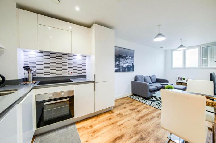 2 Bedroom Flat To Rent In Hagley Road, Birmingham, B16